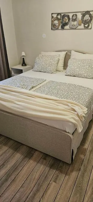 라브 Casa Arbia 아파트